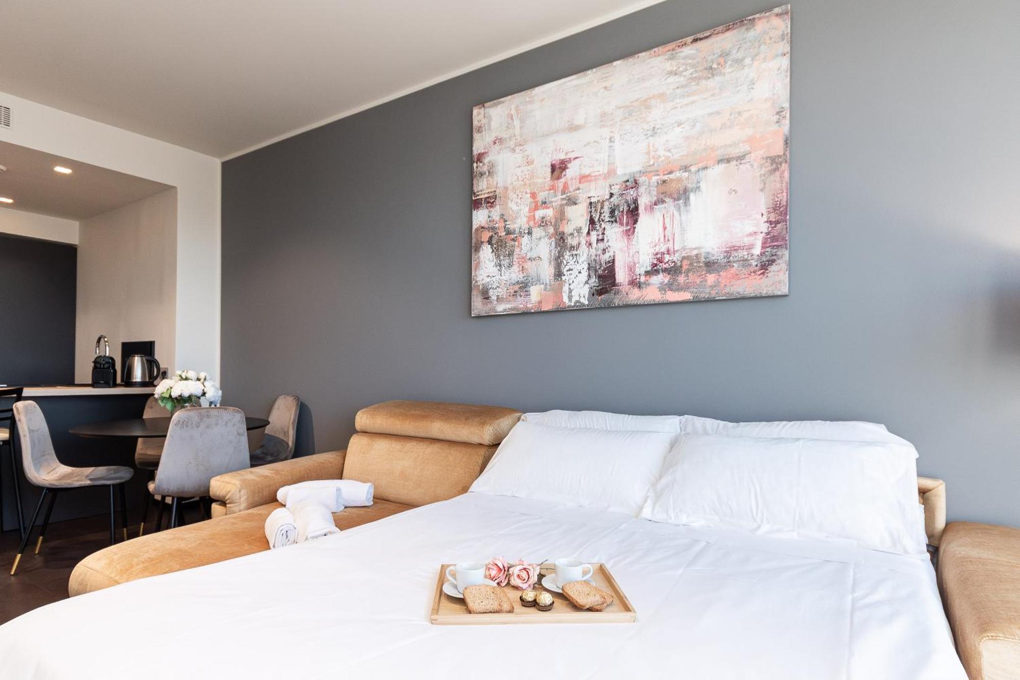Free Parking In Luxury Suite With City View - Steps To Brignole Train Station Génova Exterior foto